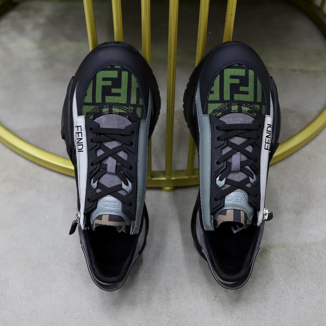 Men's shoes 280🔥 Brand: FENDI Size: 38-44 (45, 46 customized) Grade: Original quality High version Material: Imported cowhide stitching brand cloth ➕ High-quality and comfortable lining Original lightweight non-slip outsole Style category: Travel Fashion casual shoes Versatile trend